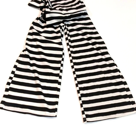 Girl's Striped Knit Jumpsuits - Picture 4 of 8